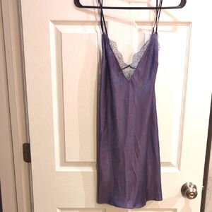 Victoria's Secret, size M || smoky purple satin slip dress/chemise